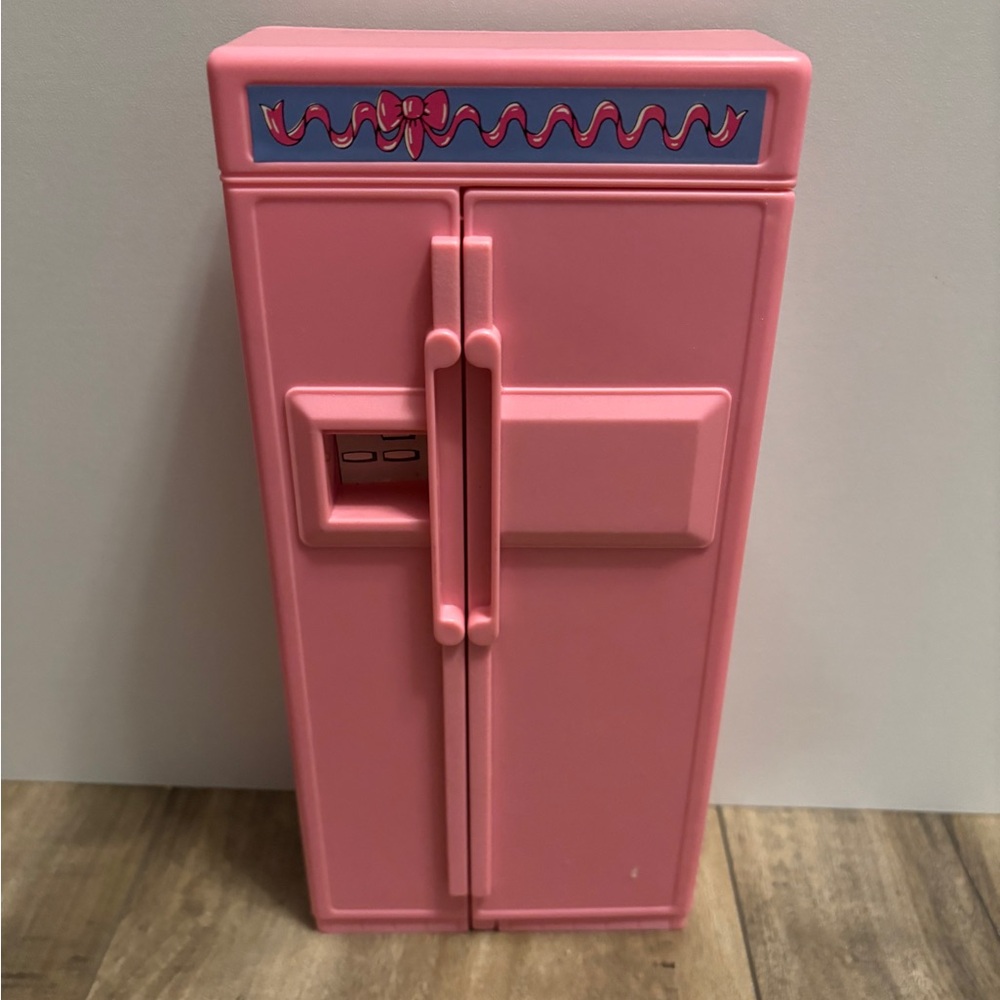 Vintage 1990s Barbie Fridge with food